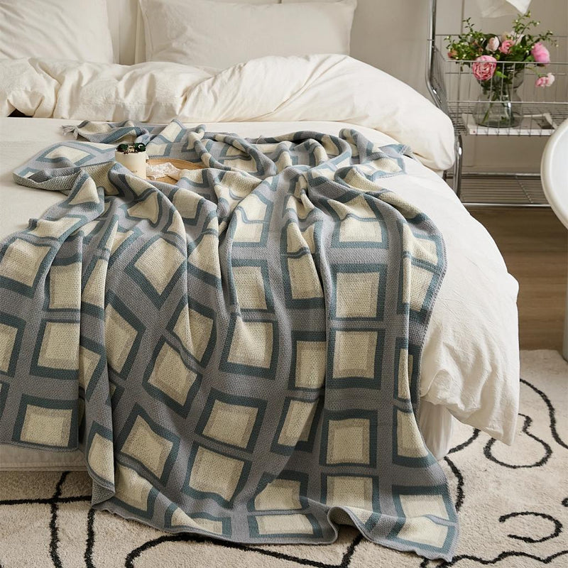 Modern plaid knitted throw blanket - MRSLM