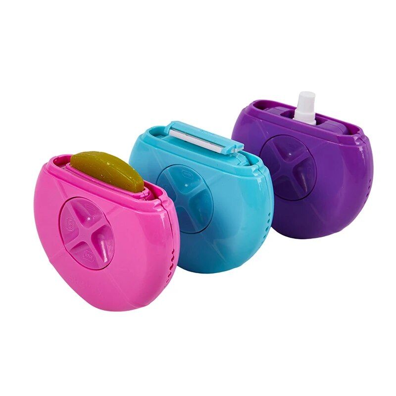 Aparelho de barbear portátil feminino com spray de água recarregável e barra hidratante.