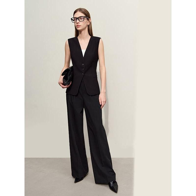 v-neck slim sleeveless vest, view 7 - MRSLM