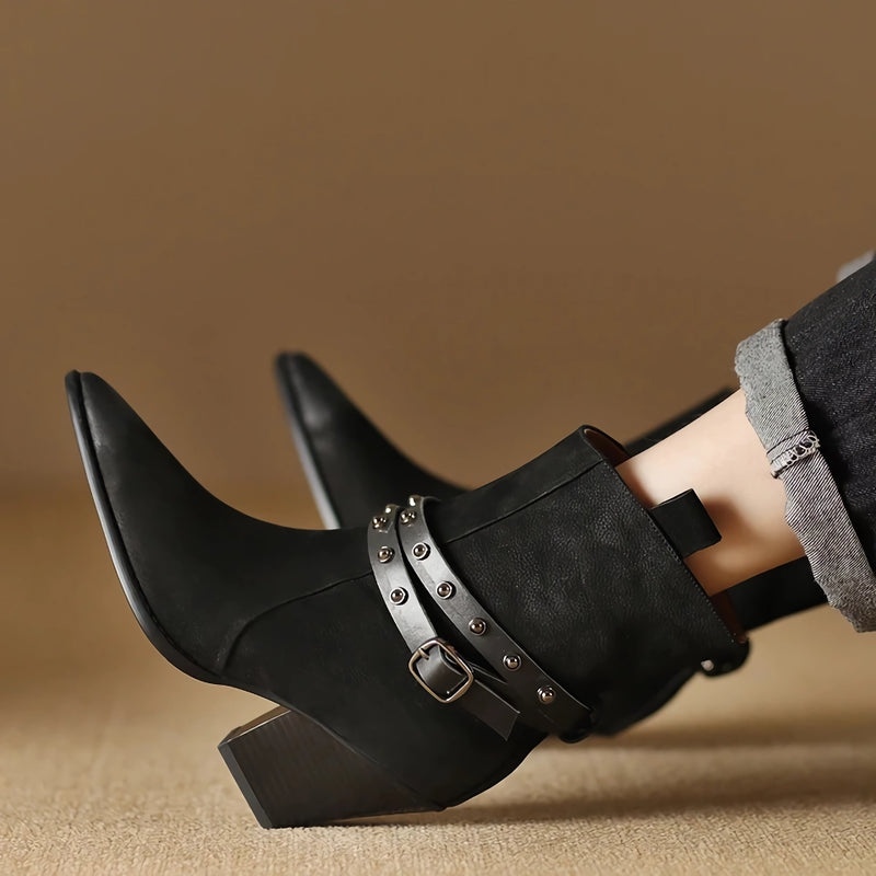Elegante Lederstiefel mit spitzer Zehenpartie und Blockabsatz für Damen