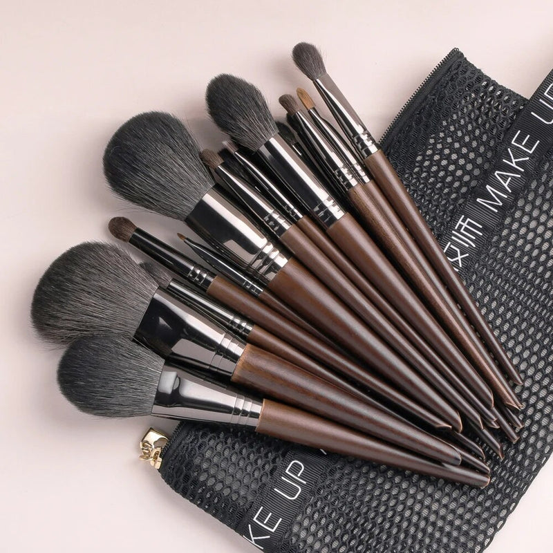 24-piece makeup brush set, view 9 - MRSLM