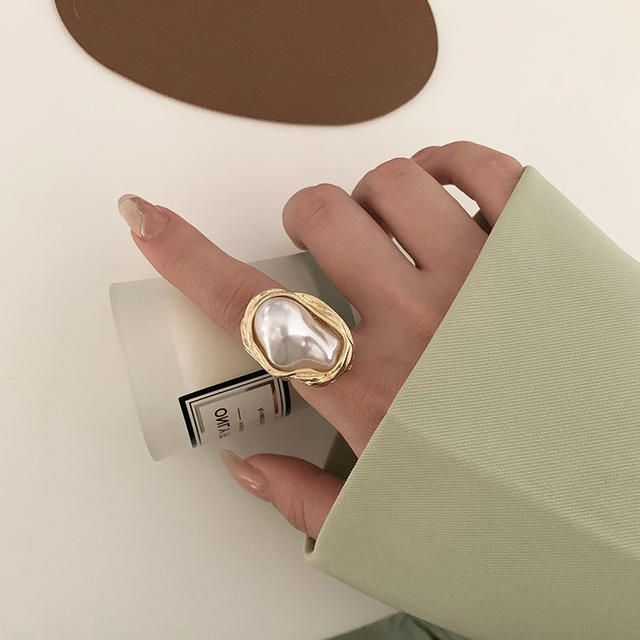 Chic French Vintage Pearl Ring: Trendy Adjustable Design