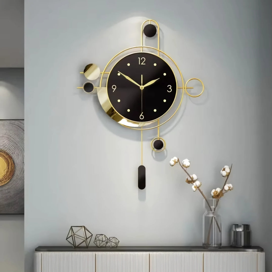 Relógio de parede Art Déco em dourado e preto