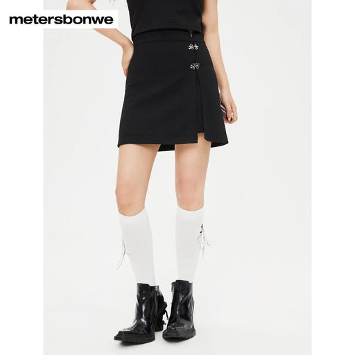 short a-line skirt with buttons, view 2 - MRSLM