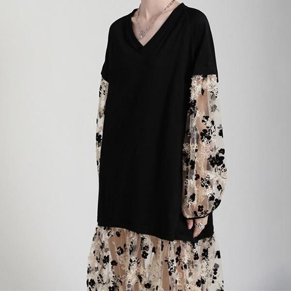 Vestido feminino plus size com estampa e efeito perspectiva - Decote em V e modelagem solta.