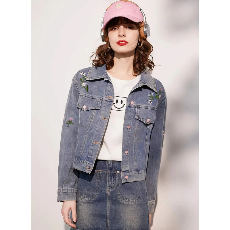 Jaqueta jeans bordada delicada para mulheres