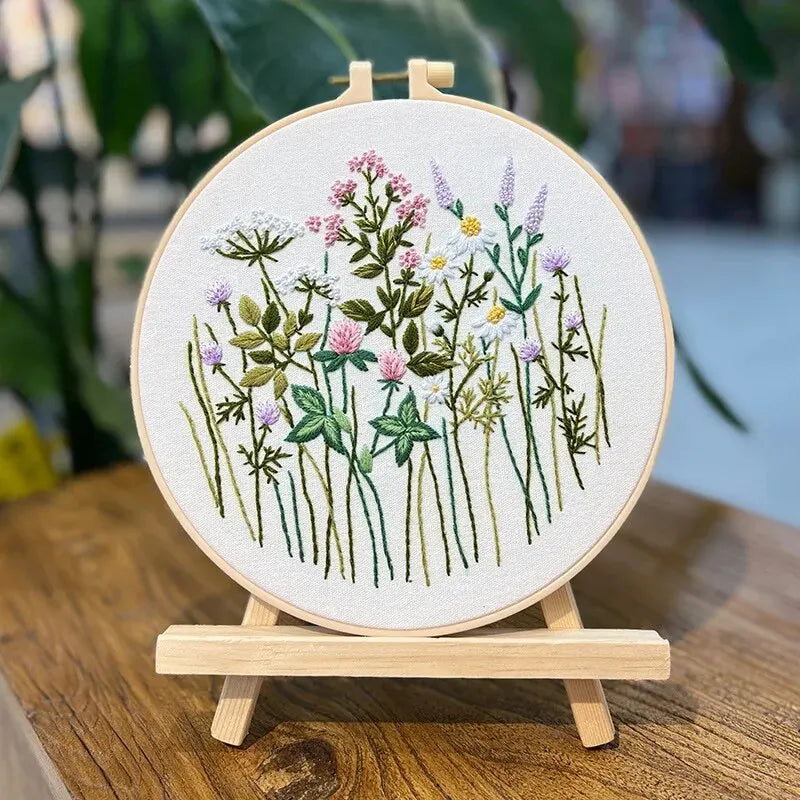 Floral embroidery DIY kit with hoop, view 4 - MRSLM