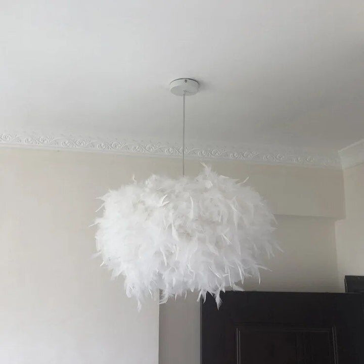 Enchanting Feather Pendant Lamp