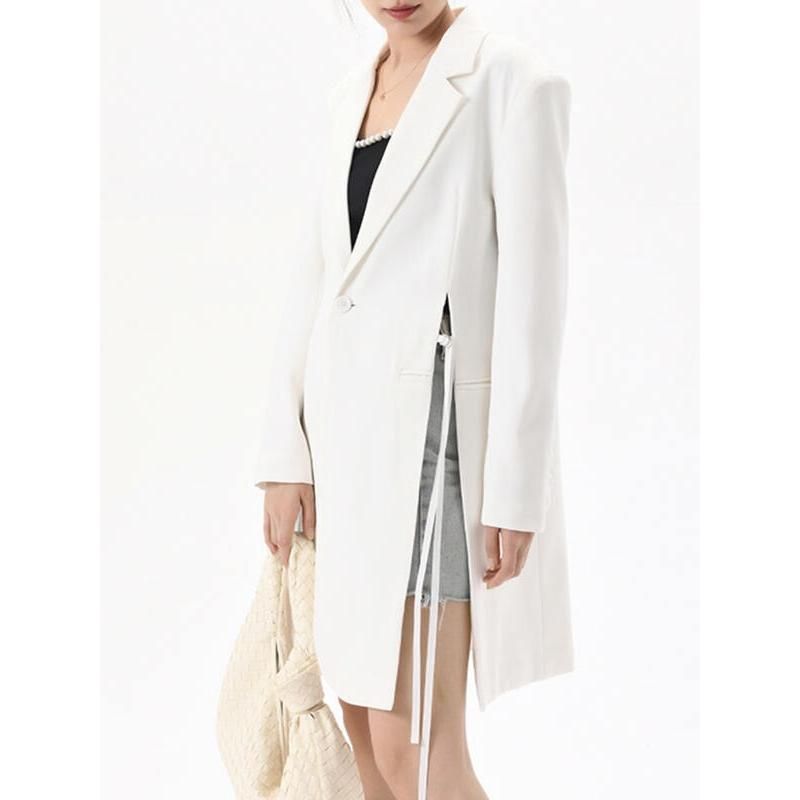 Eleganter Damenblazer mit langen Ärmeln und Schnürung