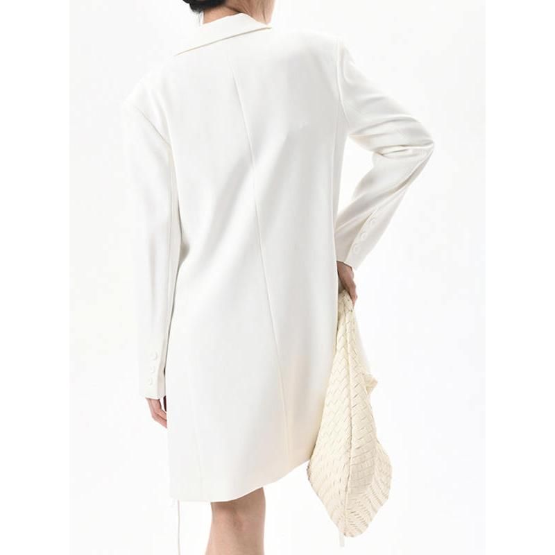 Eleganter Damenblazer mit langen Ärmeln und Schnürung