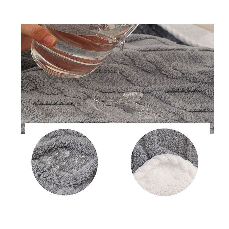 Waterproof plush pet blanket, view 2 - MRSLM