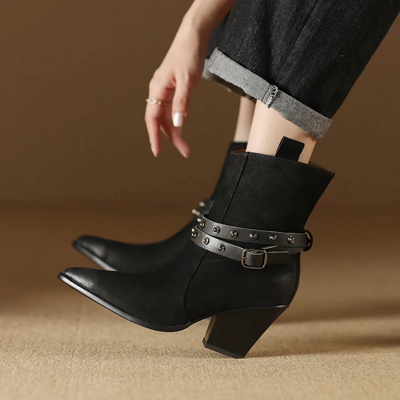 Elegante Lederstiefel mit spitzer Zehenpartie und Blockabsatz für Damen