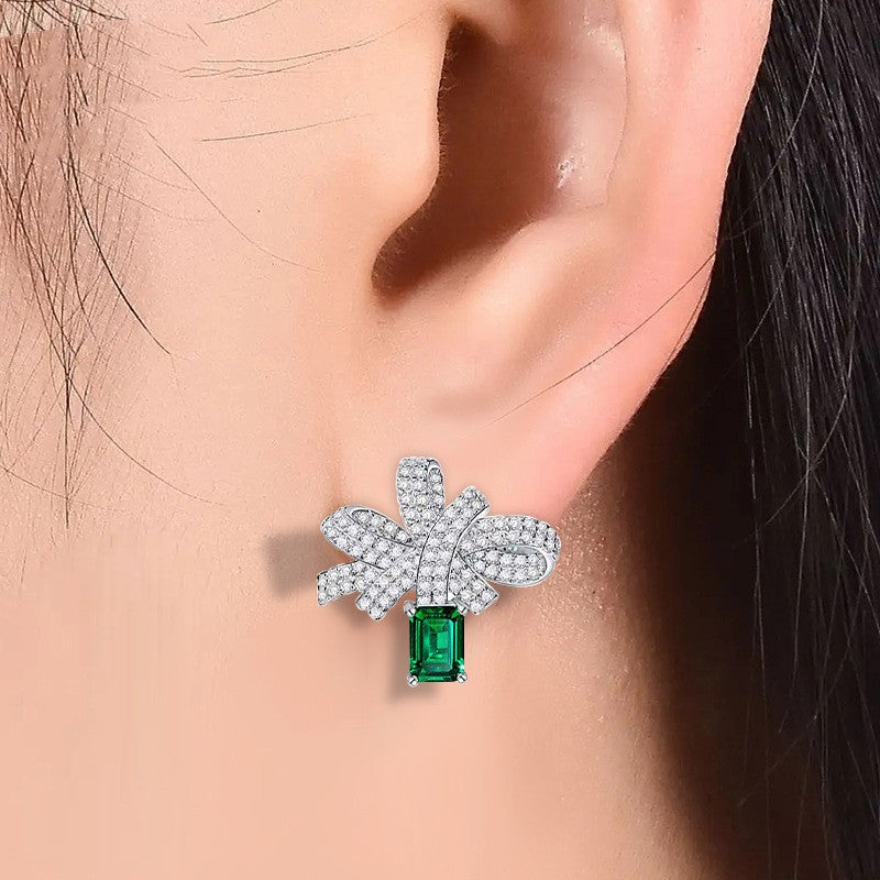 925 Sterling Silver With Emerald Ear Ornament