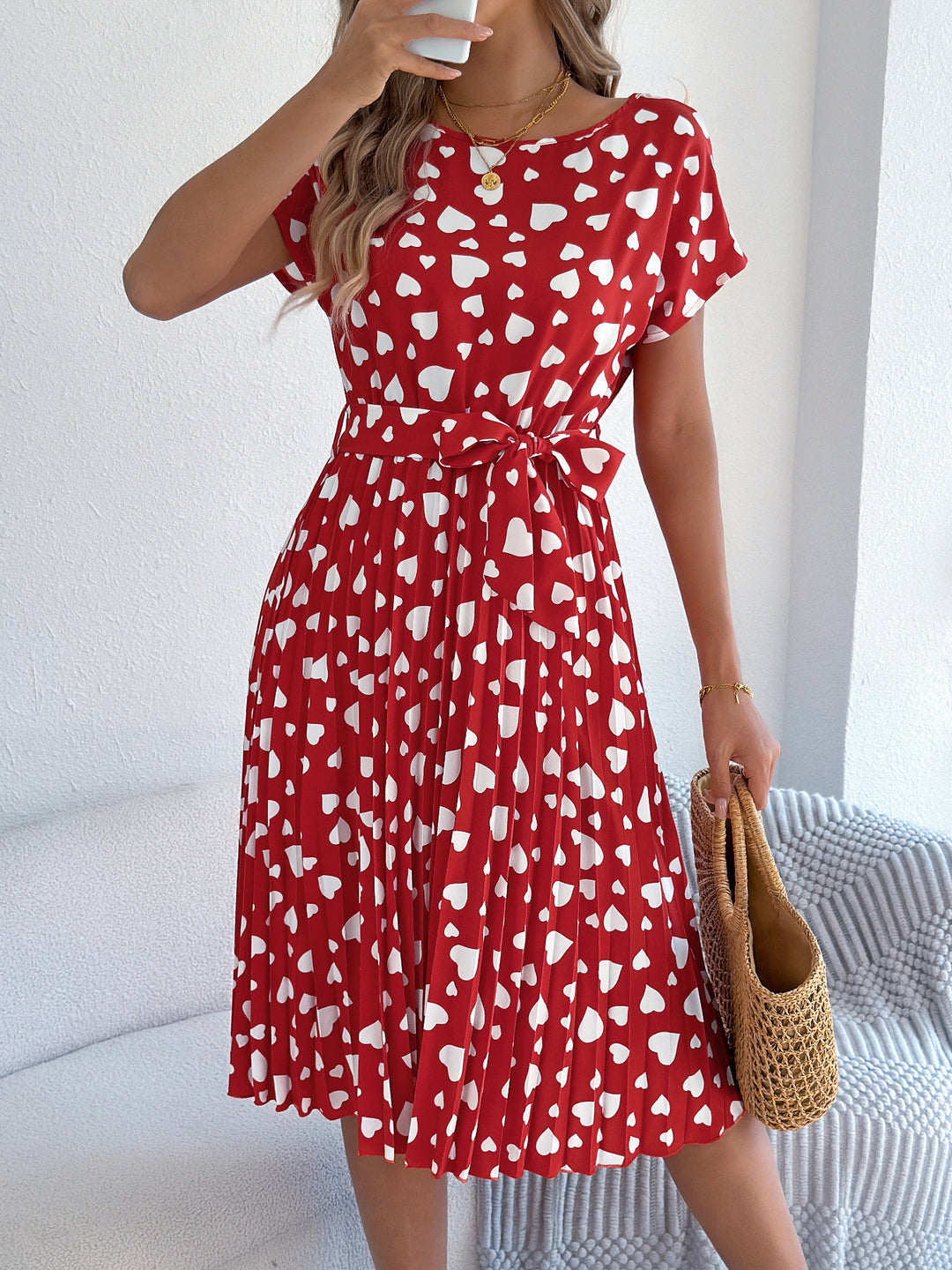 Casual Contrast Color Love Heart Short Sleeve Waist-controlled Pleated Dress