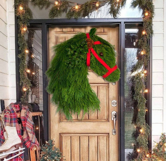 farmhouse horse head Christmas wreath, view 3 - MRSLM