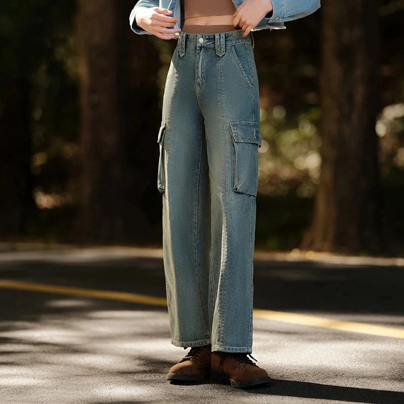 Calça jeans de perna larga com efeito desgastado