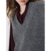 Women's V-neck knitted sweater, view 8 - MRSLM