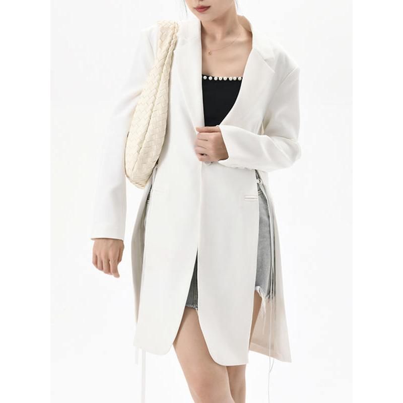 Eleganter Damenblazer mit langen Ärmeln und Schnürung