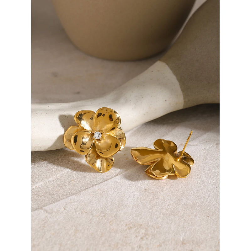 18 Karat vergoldete Blumenohrstecker