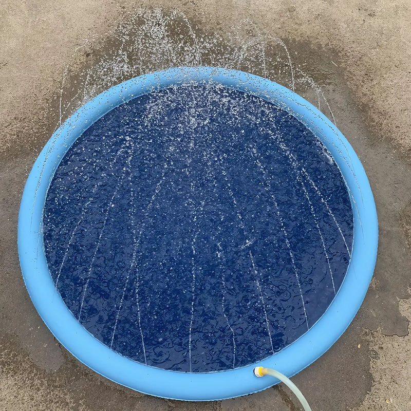 Piscina interativa para cães com tapete de aspersão