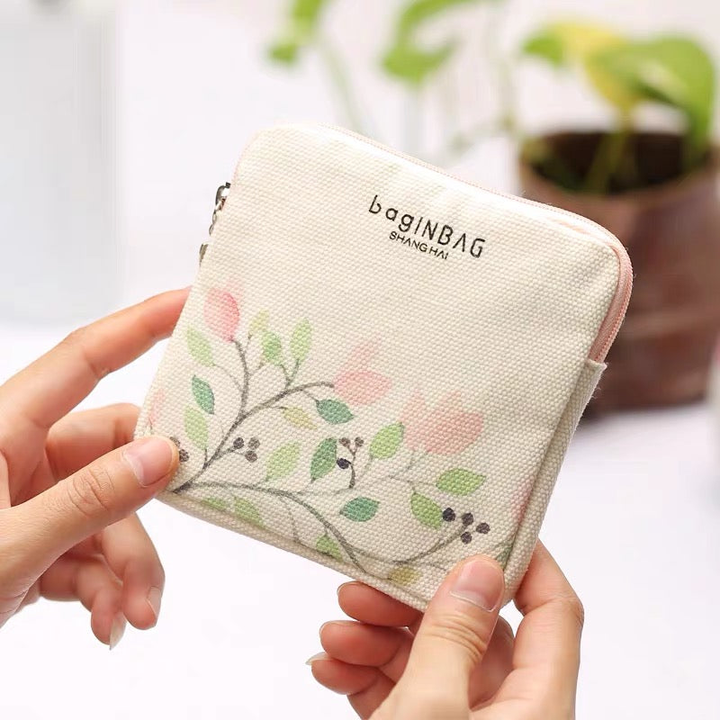 mini portable sanitary pad pouch, view 5 - MRSLM