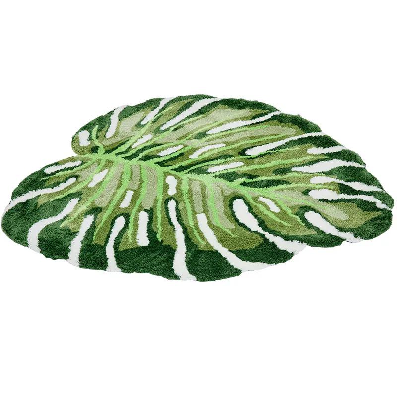 Unregelmäßiger Monstera-Blatt-Teppich