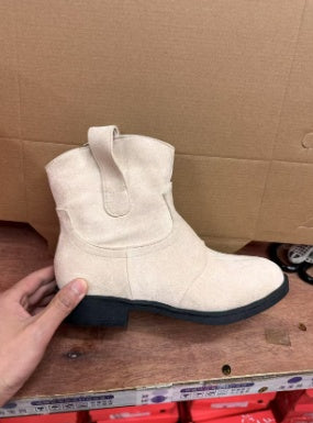 Botas Martin de cano baixo com salto quadrado