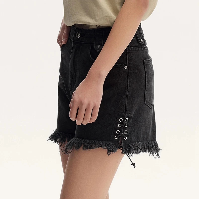 Schwarze Damen-Shorts mit umgeschlagenem Saum und Bindeband – lässiger High-Street-Look