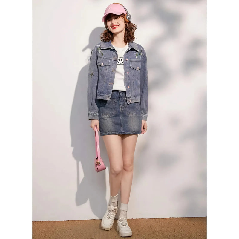 Jaqueta jeans bordada delicada para mulheres