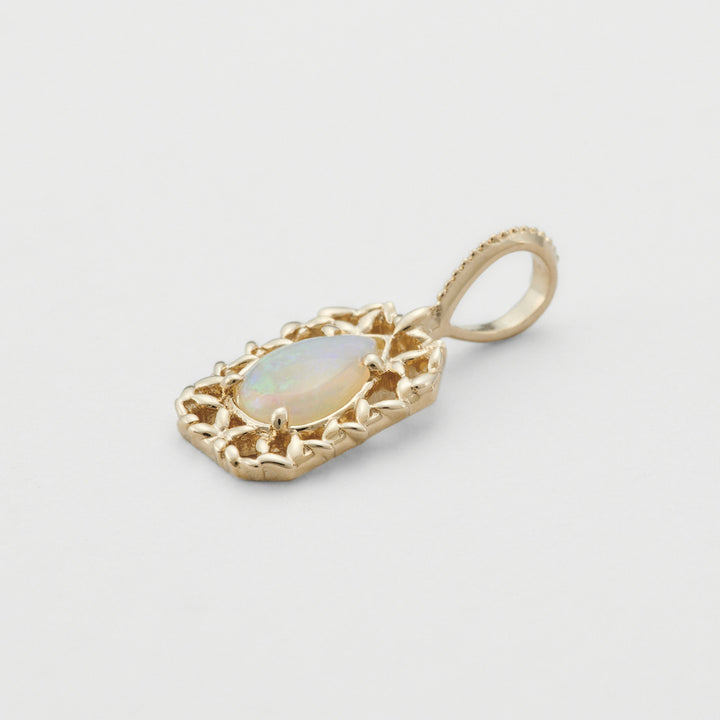 14K Gold African Australian Pendant Headwear