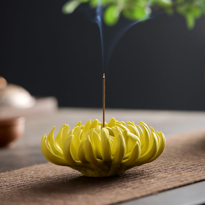 chrysanthemum ceramic incense burner, view 9 - MRSLM