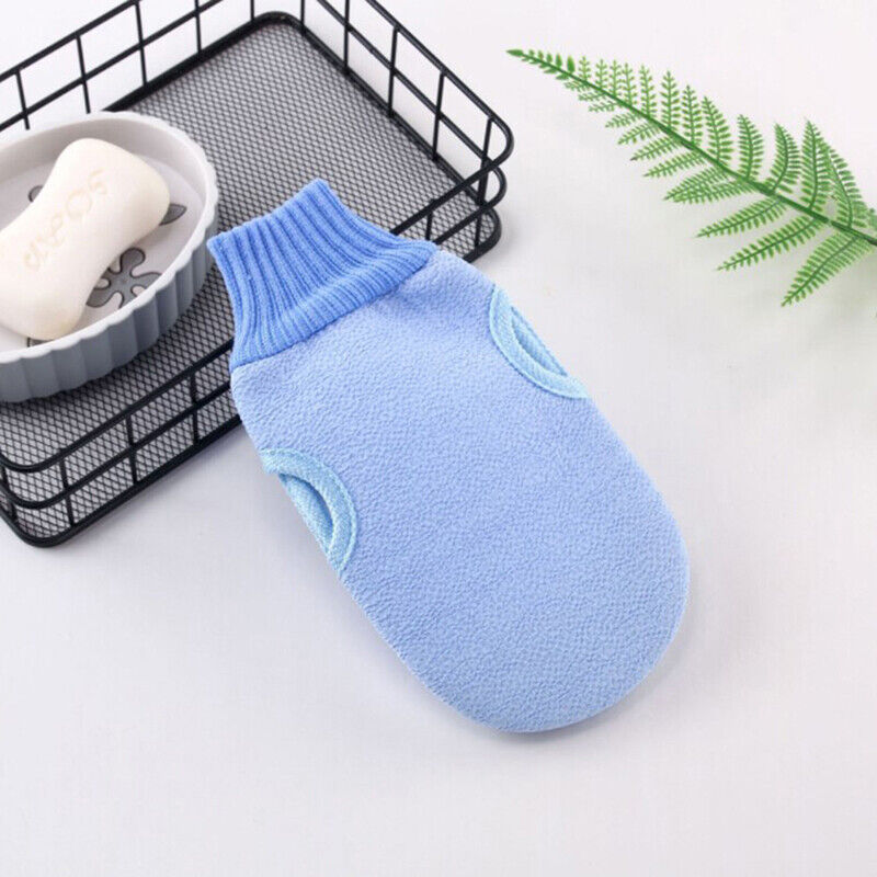 Two-sided exfoliating bath glove, view 3 - MRSLM