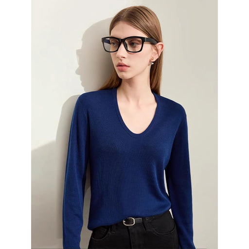 u-neck slim-fit pullover, view 2 - MRSLM
