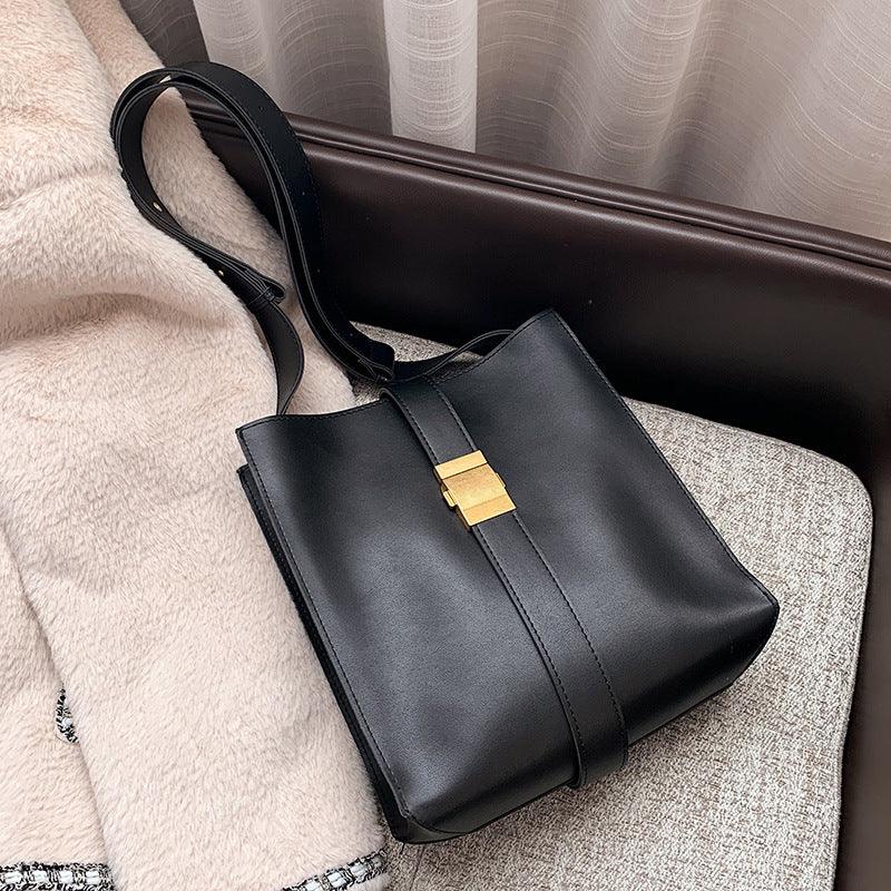 simple texture messenger bag, view 5 - MRSLM