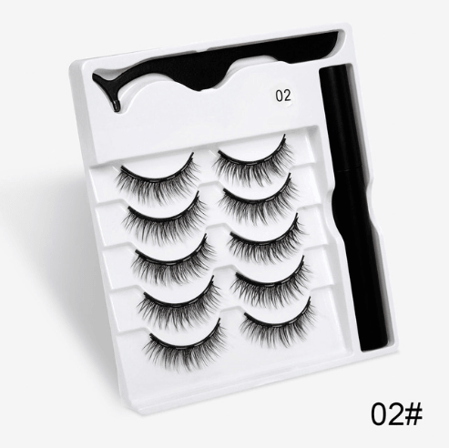 A Pair Of False Eyelashes With Magnets In Fashion - MRSLM