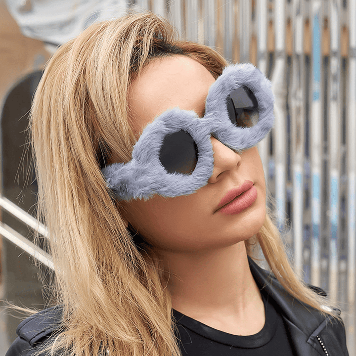 Women'S Fashion round Frame Plush Full Coverage Sunglasses - MRSLM