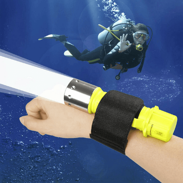 LED XM-T6 Professional Diving Flashlight Scuba Safety Light Diving Lamp Diving Lighting Tool Work Light - MRSLM