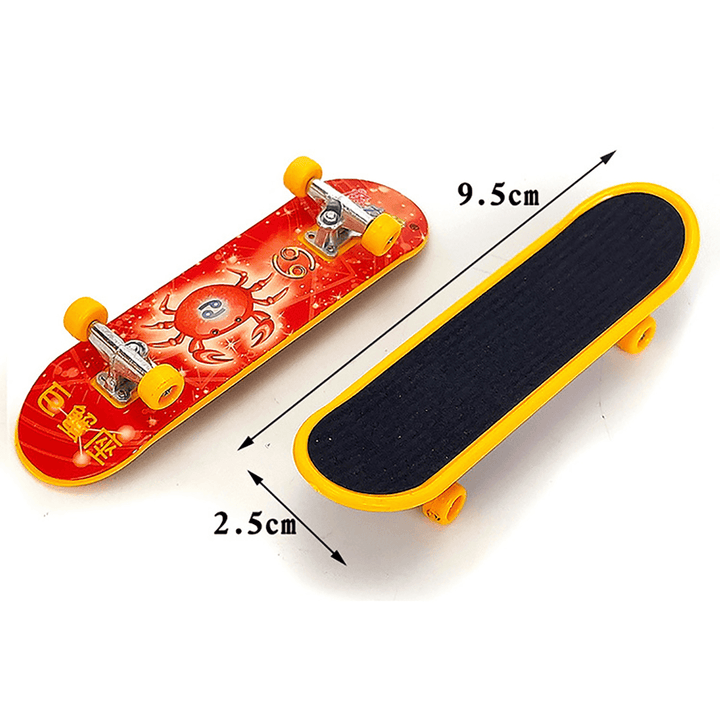 1Pc Mini Finger Skateboard Skate Boarding Model Children Toy Christmas Gift - MRSLM
