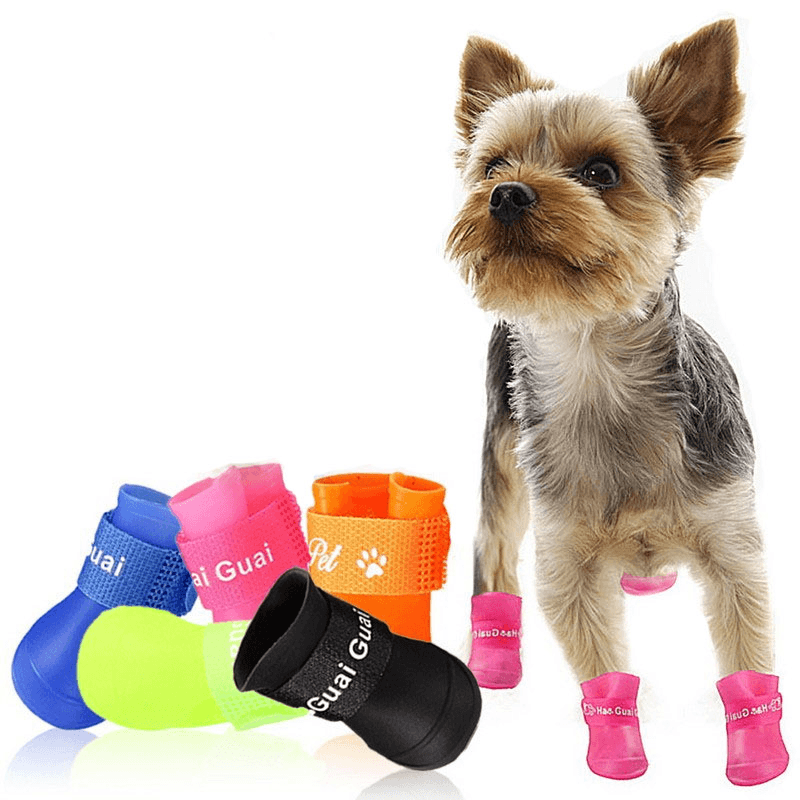 4Pcs / Lot Pet Dog Raining Shoes Waterproof Pet Shoes for Dog Puppy Colorful Rubber Boots Portable Durable Puppy Shoes Pet Suppliers - MRSLM