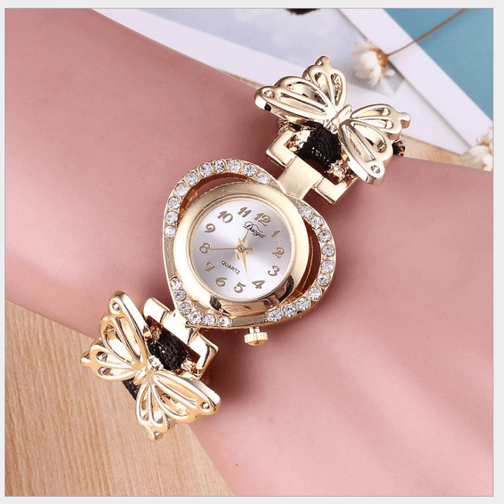Deffrun Love Heart Decorative Ladies Bracelet Watch Retro Style Quartz Watch - MRSLM