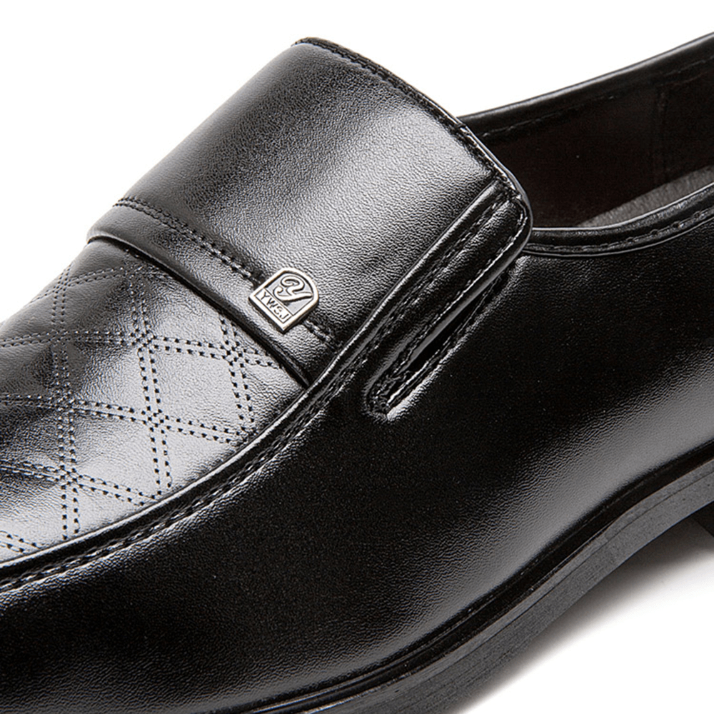 Men Striped Rhombus Pattern Slip-On Soft Sole Comfy Casual Business Shoes - MRSLM
