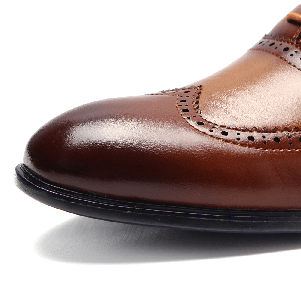 Men Brogue Carved Spicing Leather Pointed Toe Business Oxfords - MRSLM
