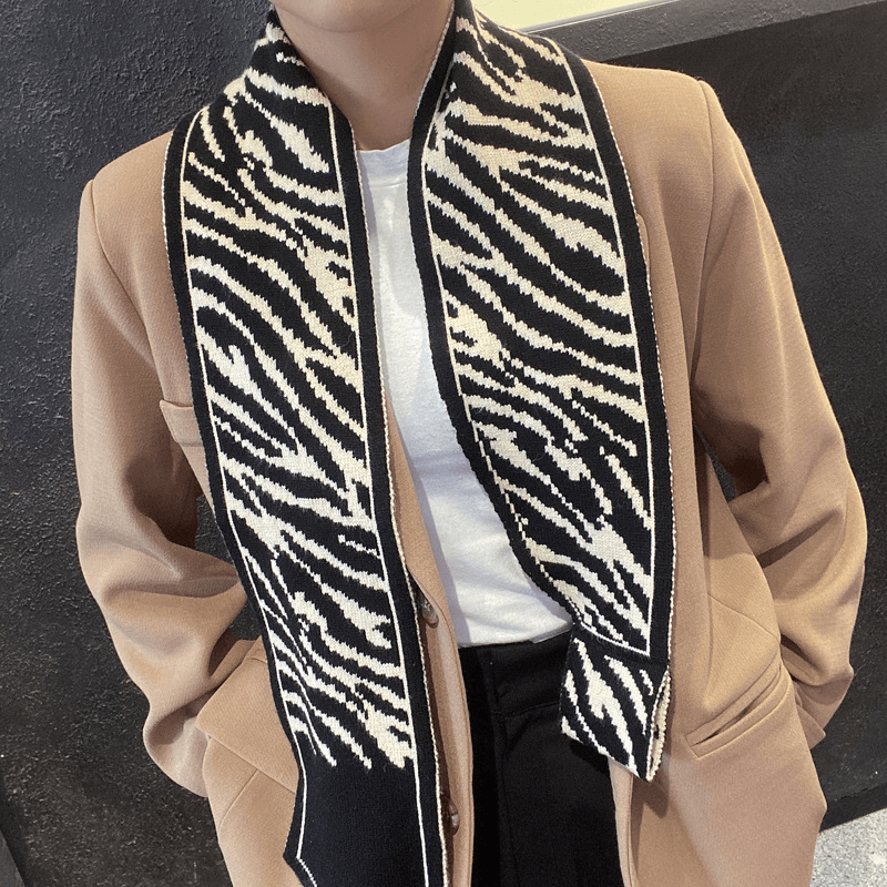 Classic Black and White Autumn and Winter All-Match Small Scarf - MRSLM