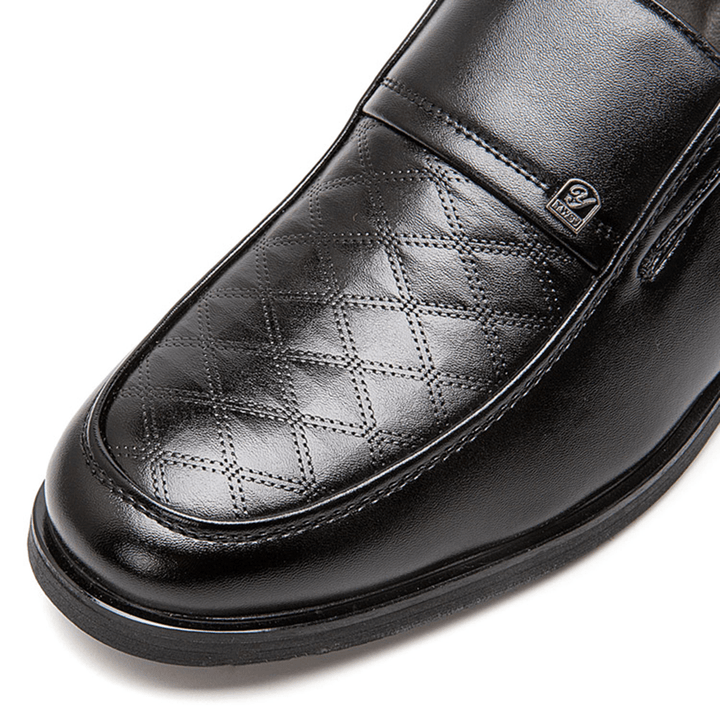 Men Striped Rhombus Pattern Slip-On Soft Sole Comfy Casual Business Shoes - MRSLM
