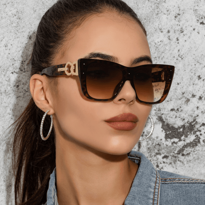 European and American Fashion Cat Eye Rice Nails Women'S Sunglasses - MRSLM