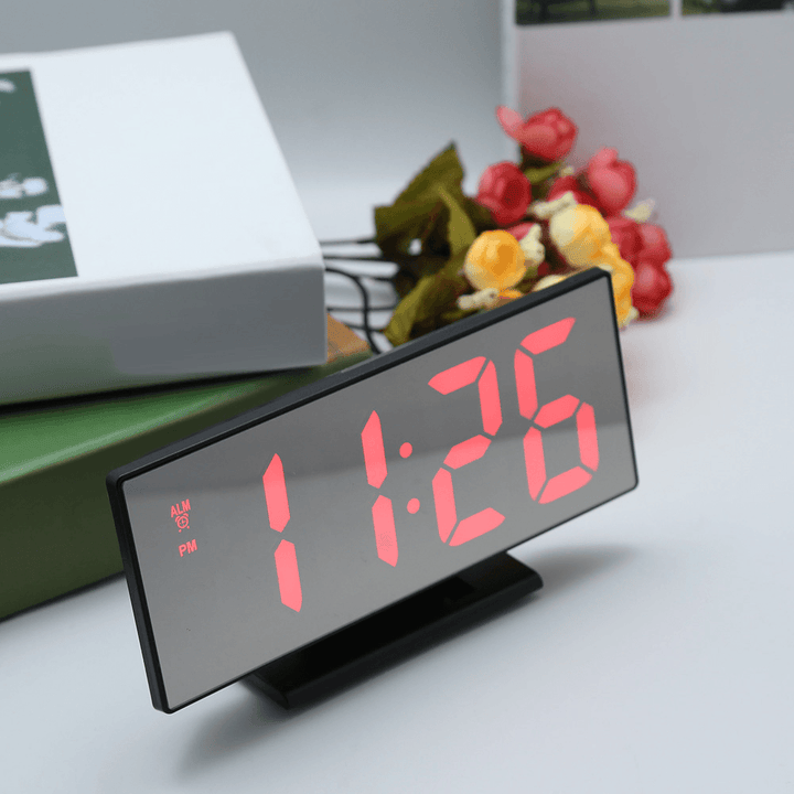 Digital Alarm Clock Mutifunction LED USB Charging Mirror Alarm Home Decor Desk Clock - MRSLM
