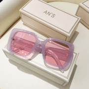 Women's large square sunglasses, view 2 - MRSLM