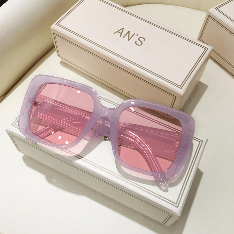 Women's large square sunglasses, view 2 - MRSLM