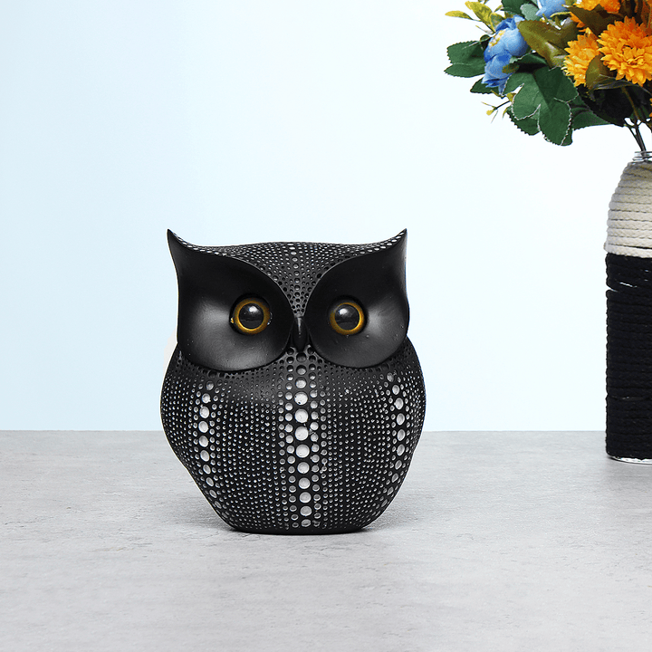 Nordic Style Minimalist Craft White Black Owls Animal Figurines Resin Miniatures Home Room Decorations - MRSLM