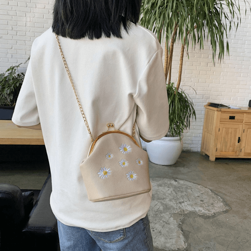 Women Daisy Embroidery Chains Hasp Crossbody Bag Shoulder Bag - MRSLM